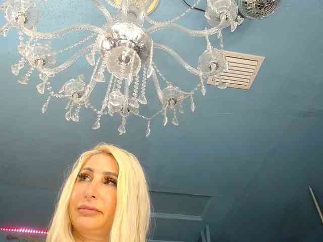 adrianna_fox