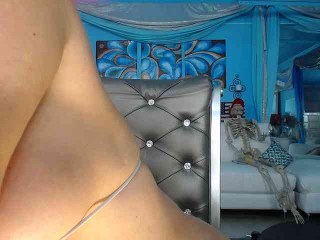 adrianna_fox webcam