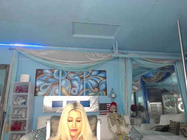 adrianna_fox