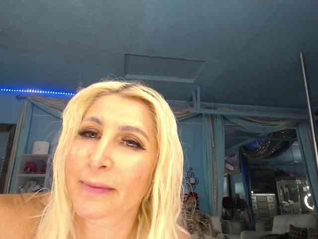 adrianna_fox