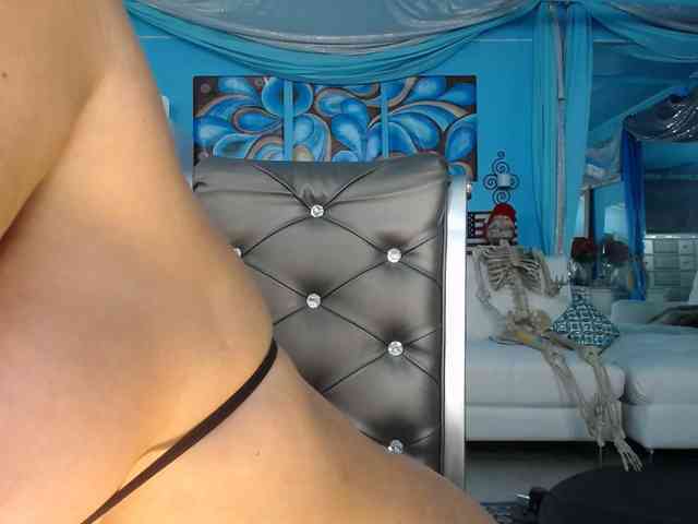adrianna_fox webcam