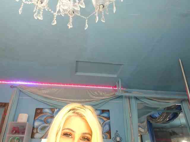 adrianna_fox webcam