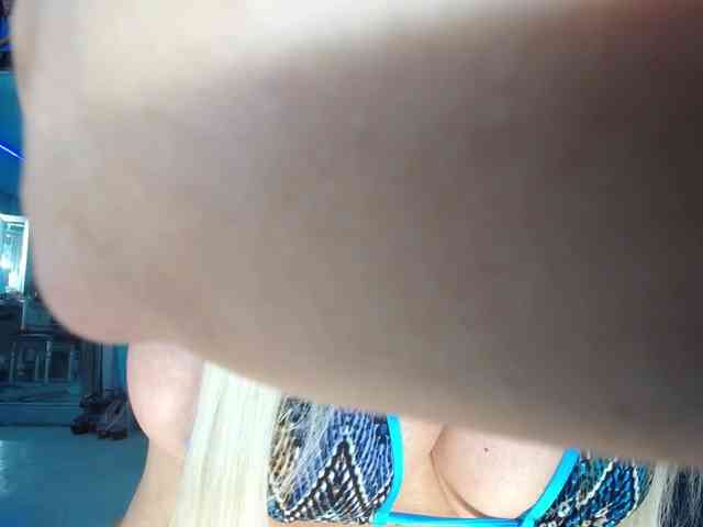 adrianna_fox webcam