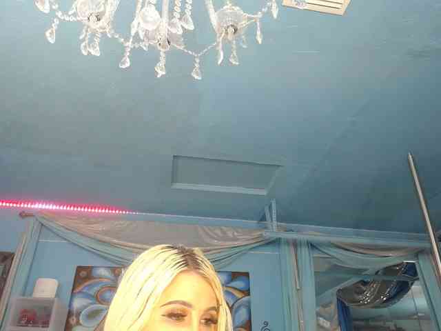 adrianna_fox webcam