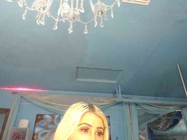 adrianna_fox