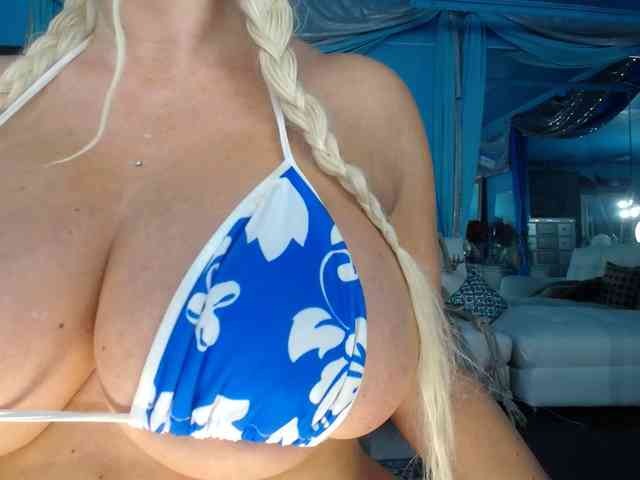 adrianna_fox