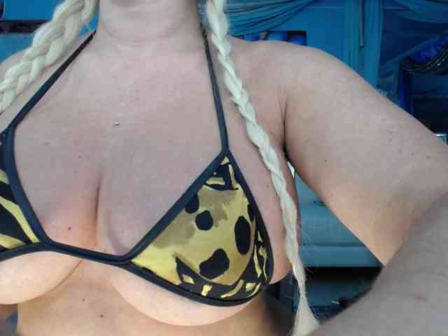 adrianna_fox