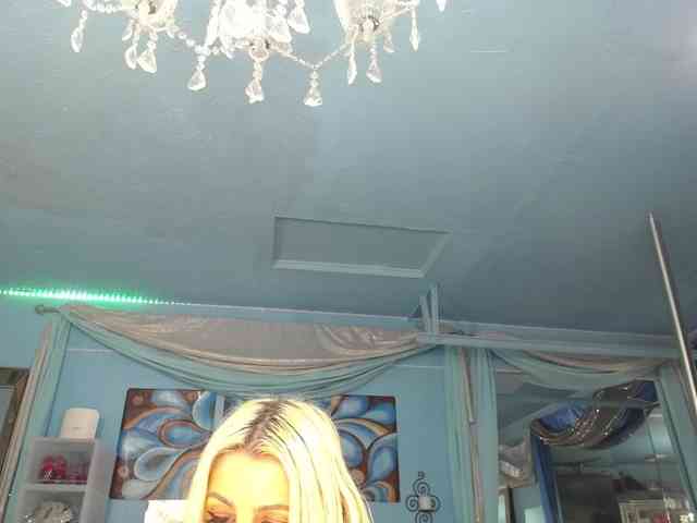 adrianna_fox