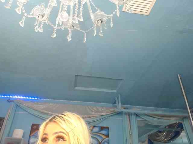 adrianna_fox