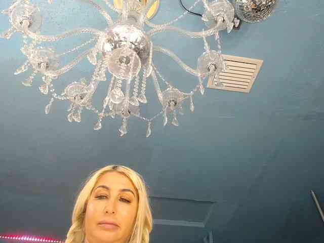 adrianna_fox