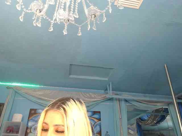 adrianna_fox webcam