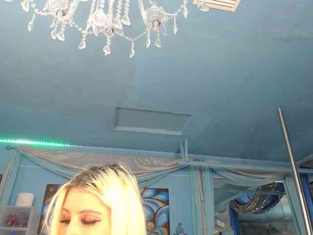 adrianna_fox webcam