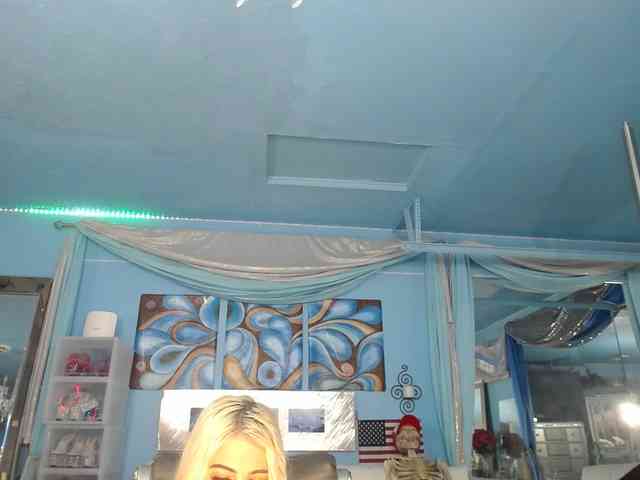 adrianna_fox webcam