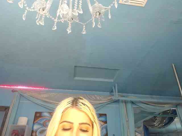 adrianna_fox