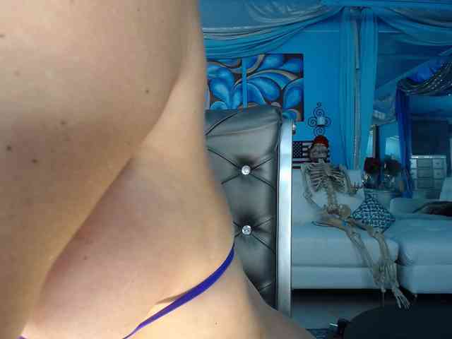 adrianna_fox webcam