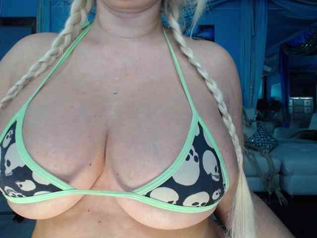 adrianna_fox