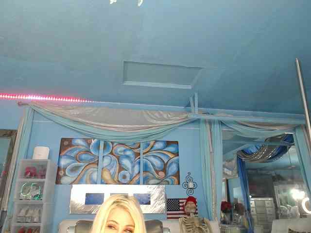 adrianna_fox