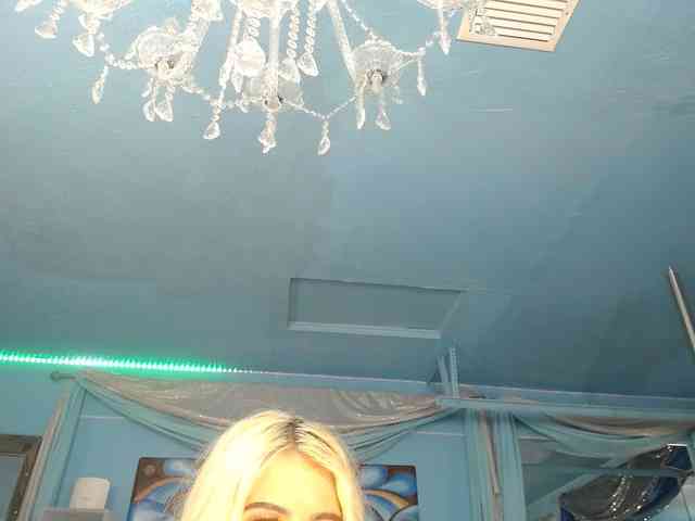 adrianna_fox webcam