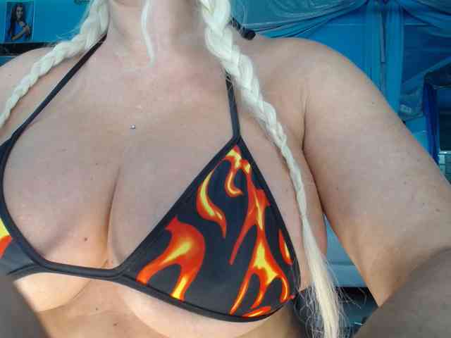 adrianna_fox webcam
