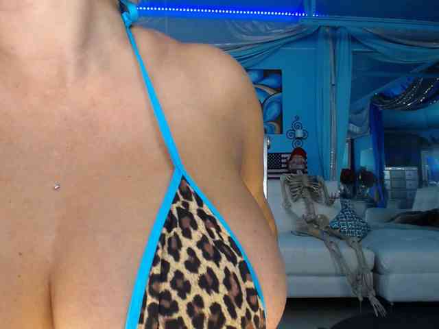 adrianna_fox webcam