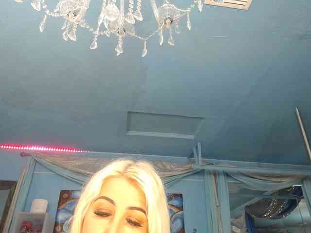 adrianna_fox