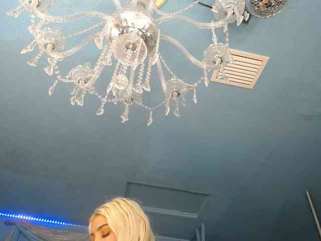 adrianna_fox webcam