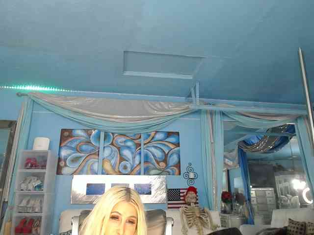 adrianna_fox webcam