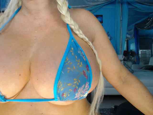 adrianna_fox webcam