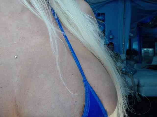 adrianna_fox