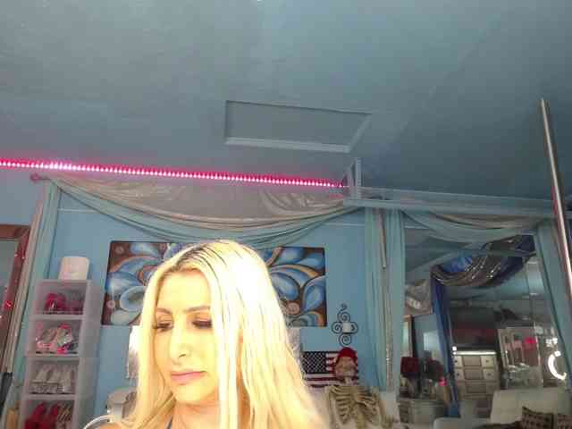 adrianna_fox webcam