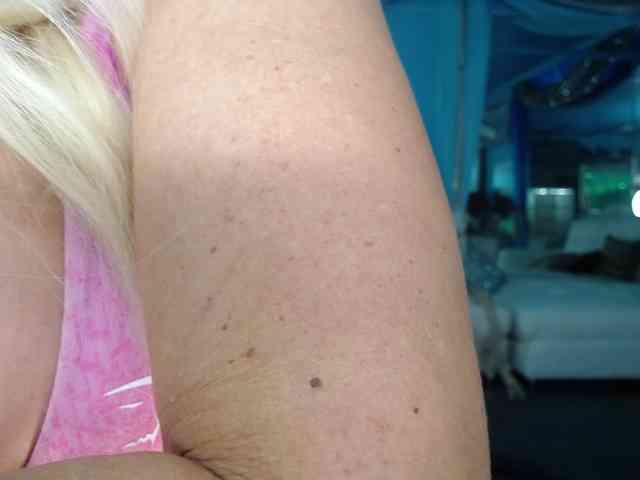 adrianna_fox webcam