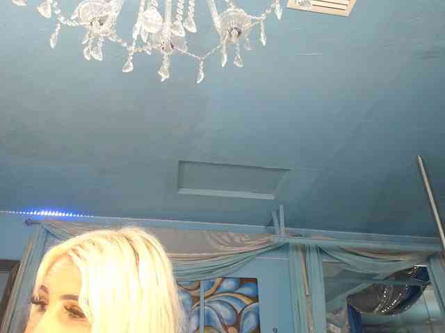 adrianna_fox webcam