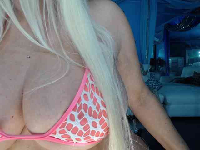 adrianna_fox webcam
