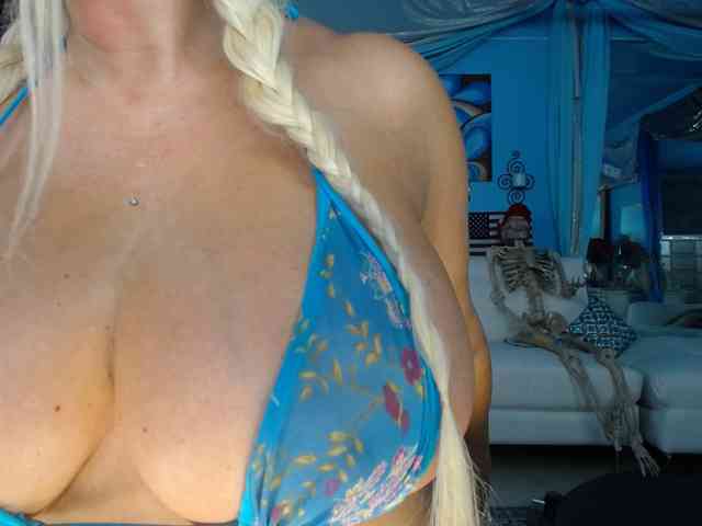 adrianna_fox webcam