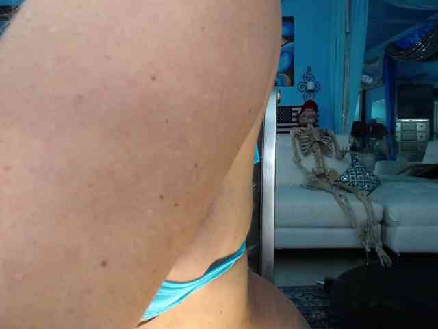 adrianna_fox