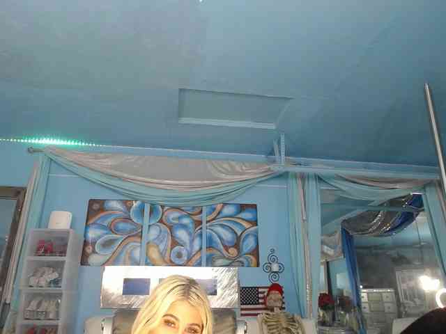 adrianna_fox