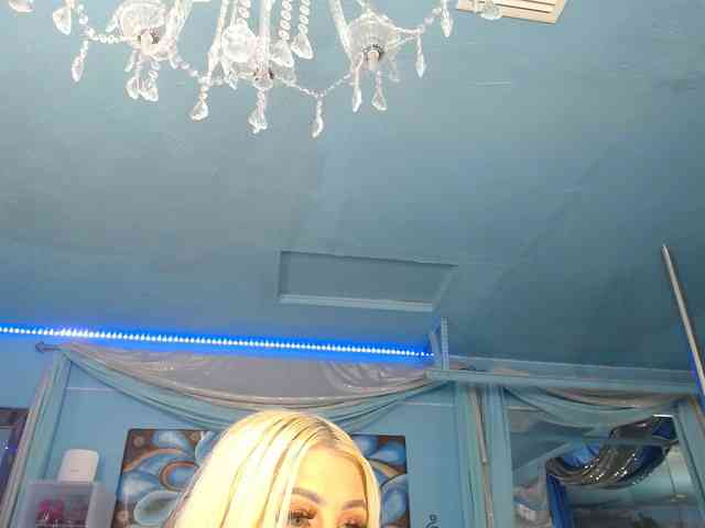 adrianna_fox webcam