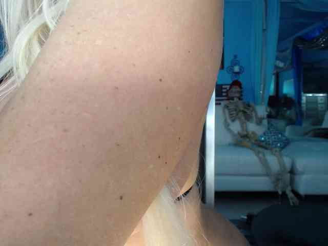adrianna_fox
