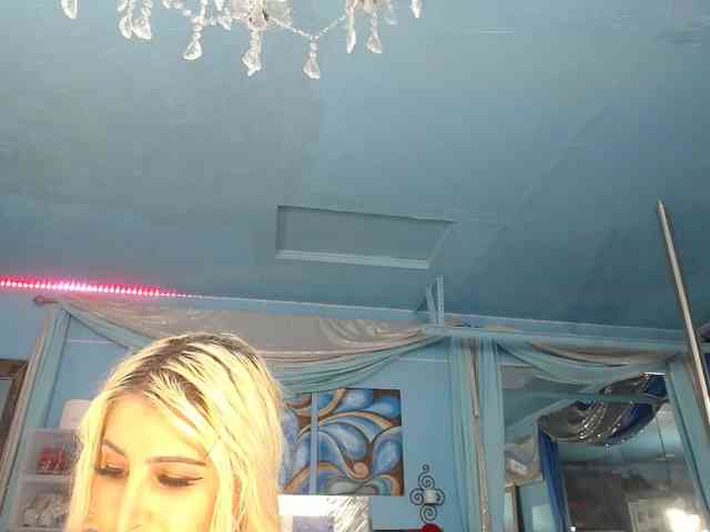 adrianna_fox webcam
