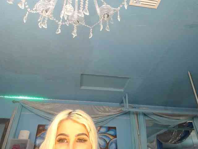 adrianna_fox