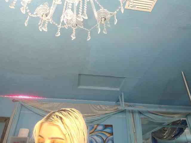 adrianna_fox webcam