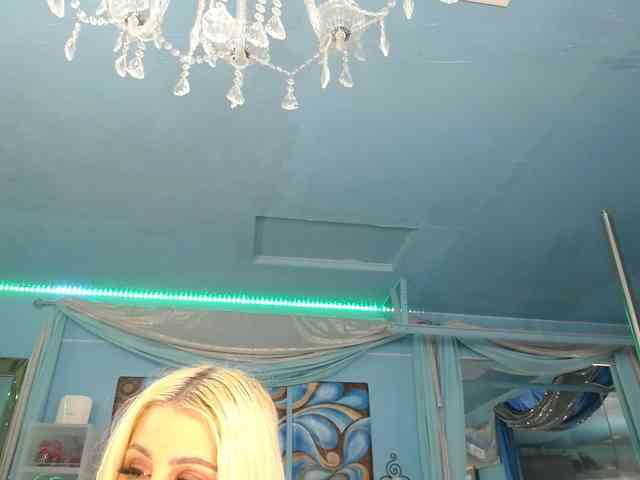adrianna_fox webcam