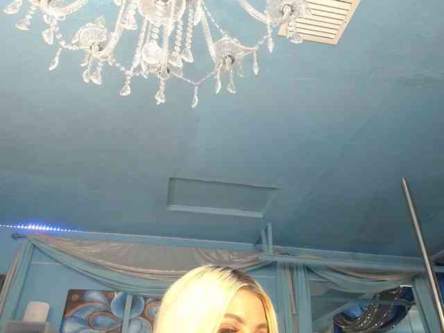 adrianna_fox