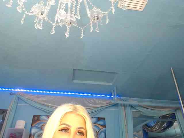 adrianna_fox