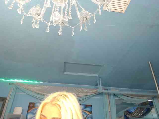 adrianna_fox webcam
