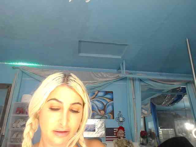 adrianna_fox