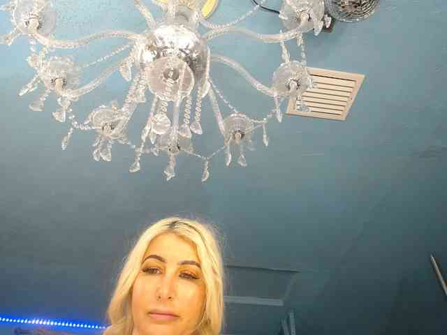 adrianna_fox webcam