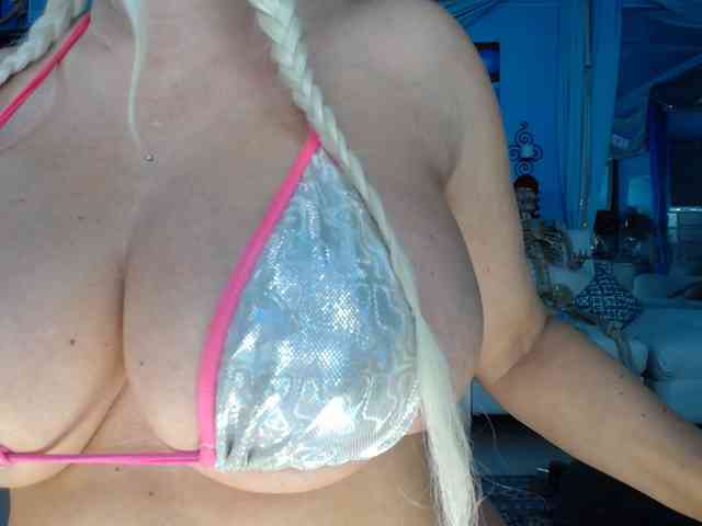 adrianna_fox
