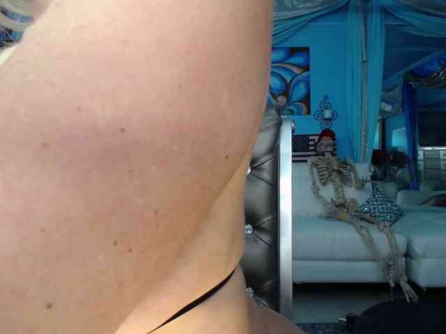 adrianna_fox