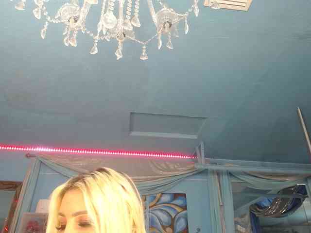 adrianna_fox webcam
